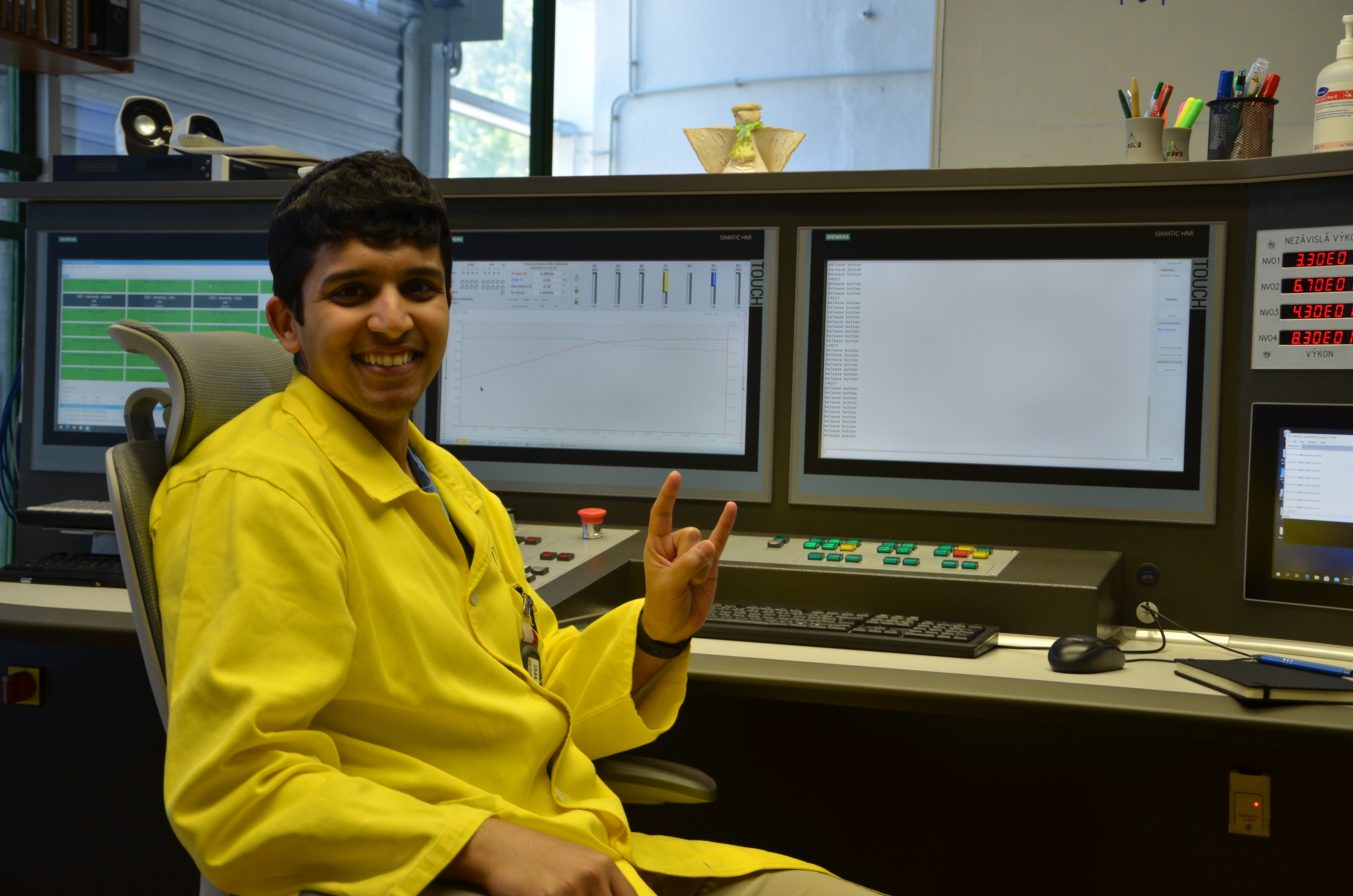 UT Austin student participating in the Nuclear Digital Twin and Reactor Lab study abroad program in Prague